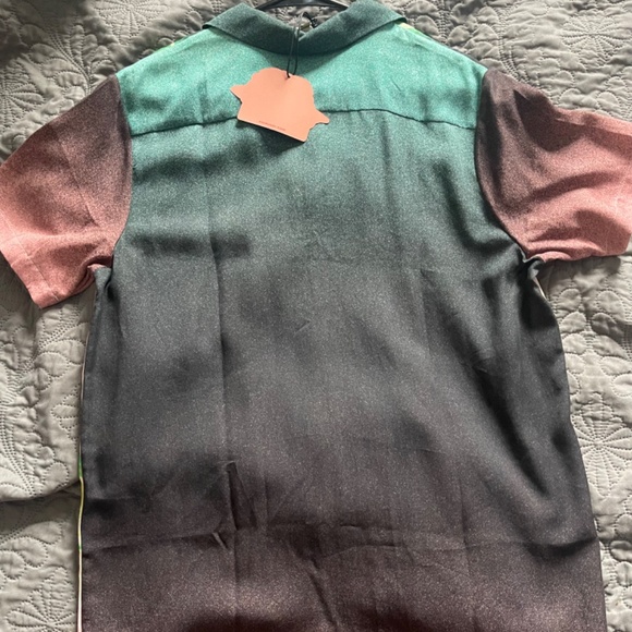 Button down - Picture 2 of 2